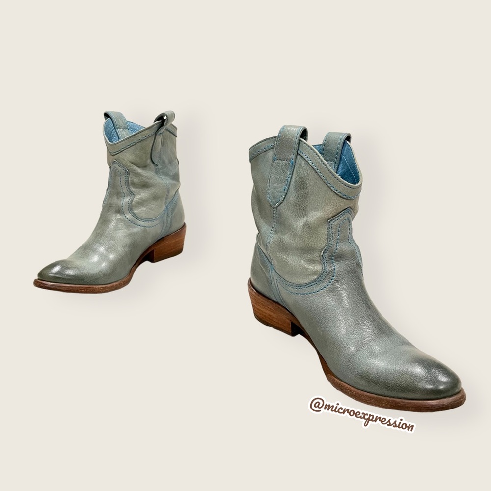 RARE Frye Carson Pull On Blue Leather Southern/Western Low Heel Cowgirl Boots - Picture 9 of 10